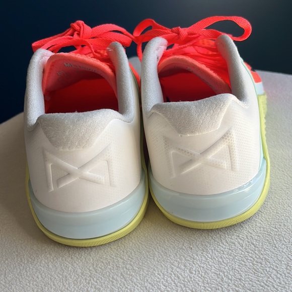 Nike Metcon running / athletic shoes size 7. - Picture 2 of 11